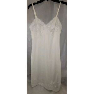 Vintage Lace Slip Dress‎ Nightgown 34 L Ivory Nylon Vanity Fair Adjustable Strap